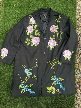 Vintage 100% Silk Floral Embroidered Overcoat 🌹🖤